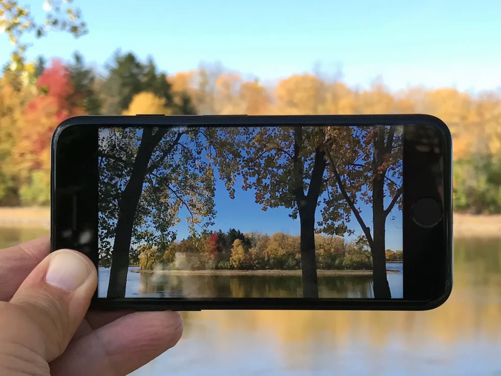 Grab Picture App to Indeed Take a Photo from a Video On iPhone Grab Picture App to Indeed Take a Photo from a Video On iPhone